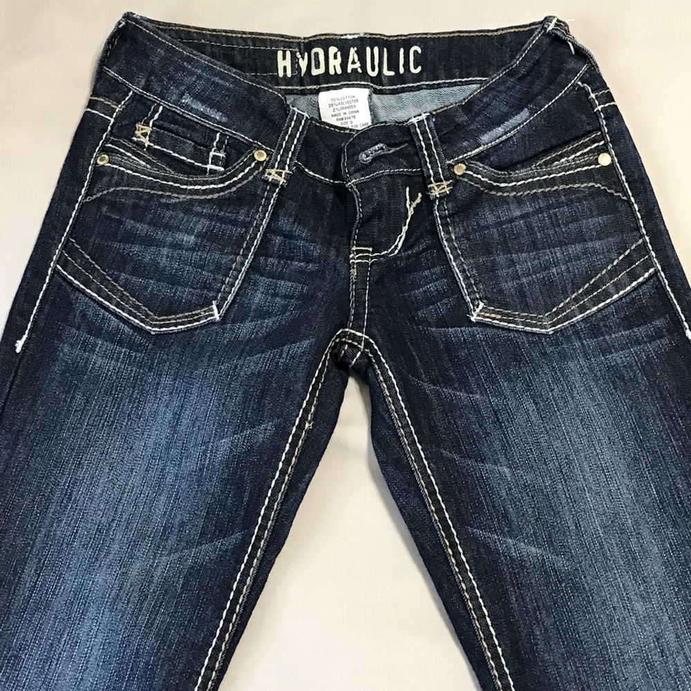 Dark wash denim capris